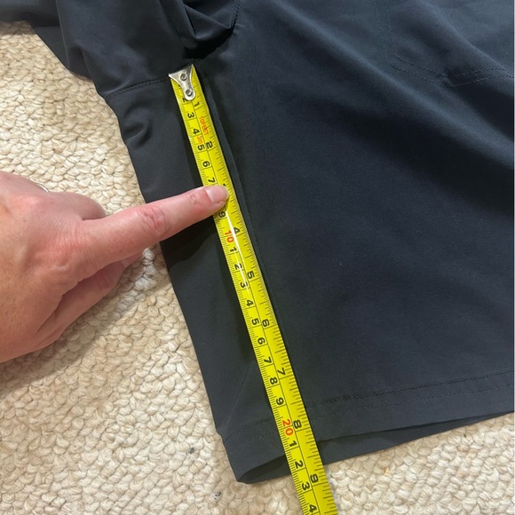 LL Bean Women’s Size 8 Stretch Shorts Black UPF 50+ Outdoor Athletic - Picture 10 of 12